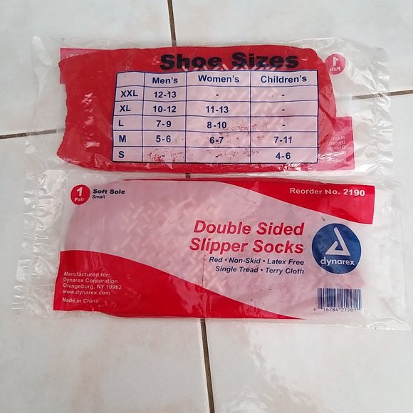 3 PAIRS OF HOSPITAL  DOUBLE SIDED NON-SLIP RED SOCKS  DYNAREX   NEW - Picture 2 of 3